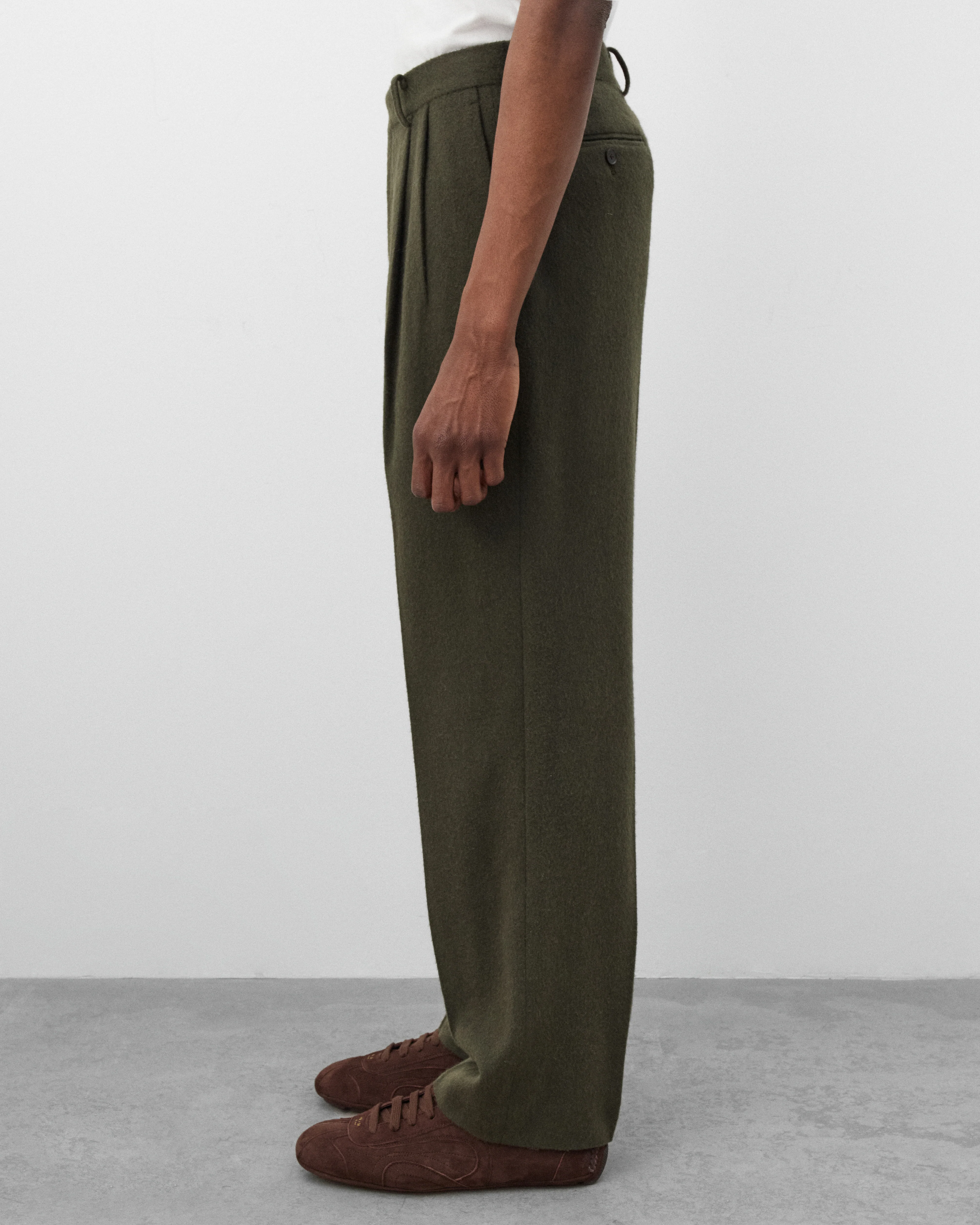 Auralee - Men's Baby Camel Flannel Two-Tuck Slacks - (Dark Olive) - Image 4