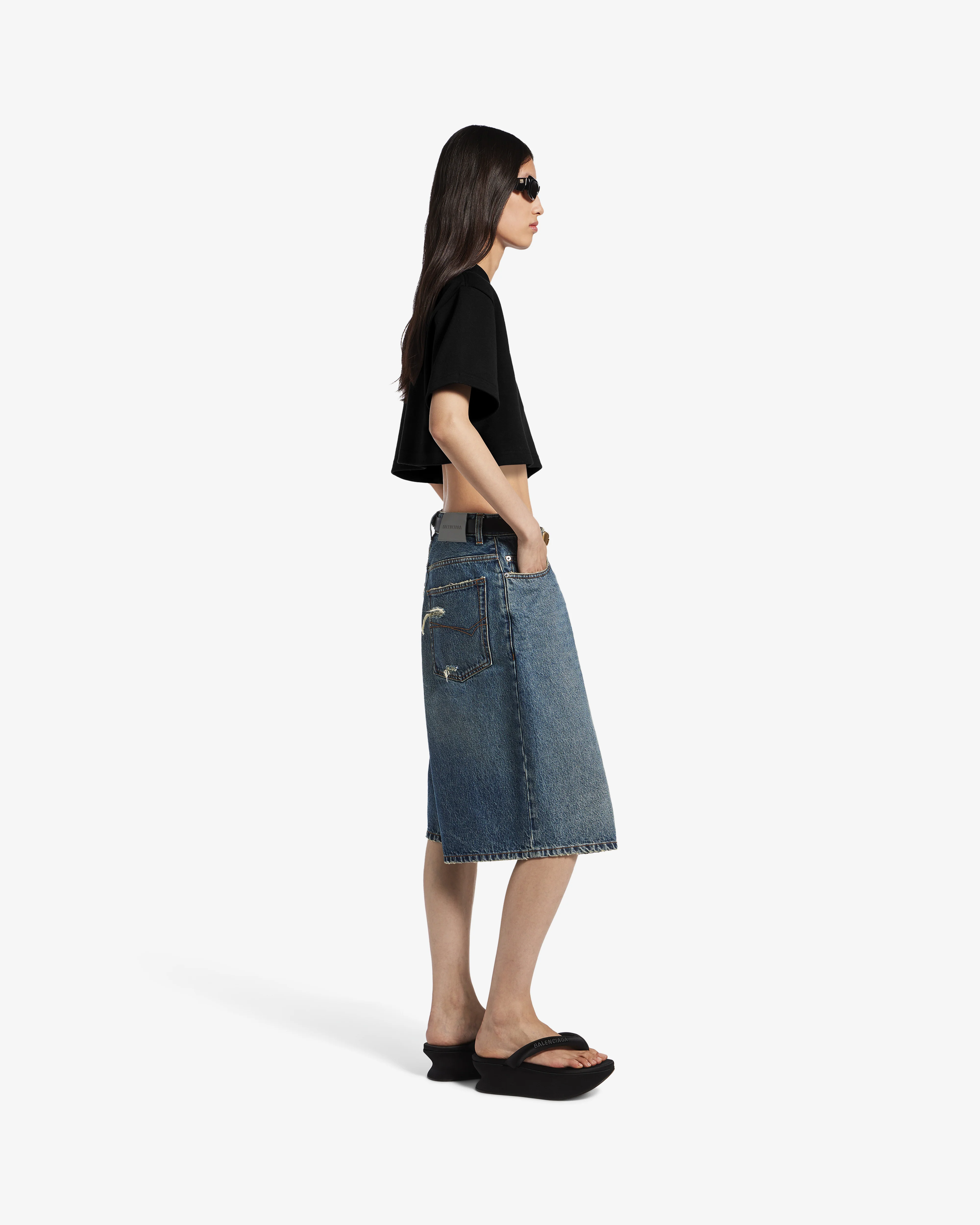 Balenciaga  - Women's Cropped T-Shirt - (Black) - Image 4