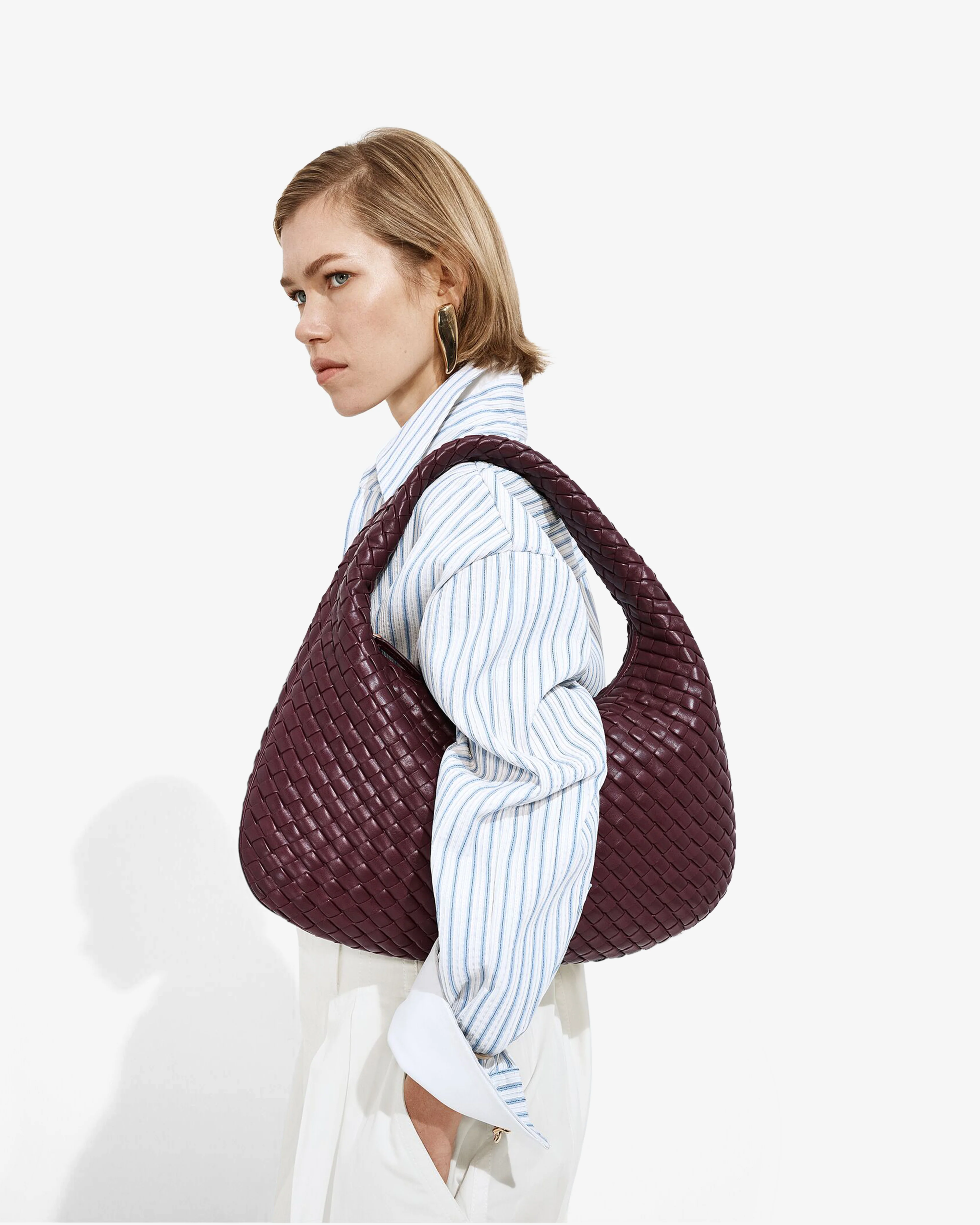 Bottega Veneta  - Women's Medium Veneta - (Deep Mahogany) - Image 2