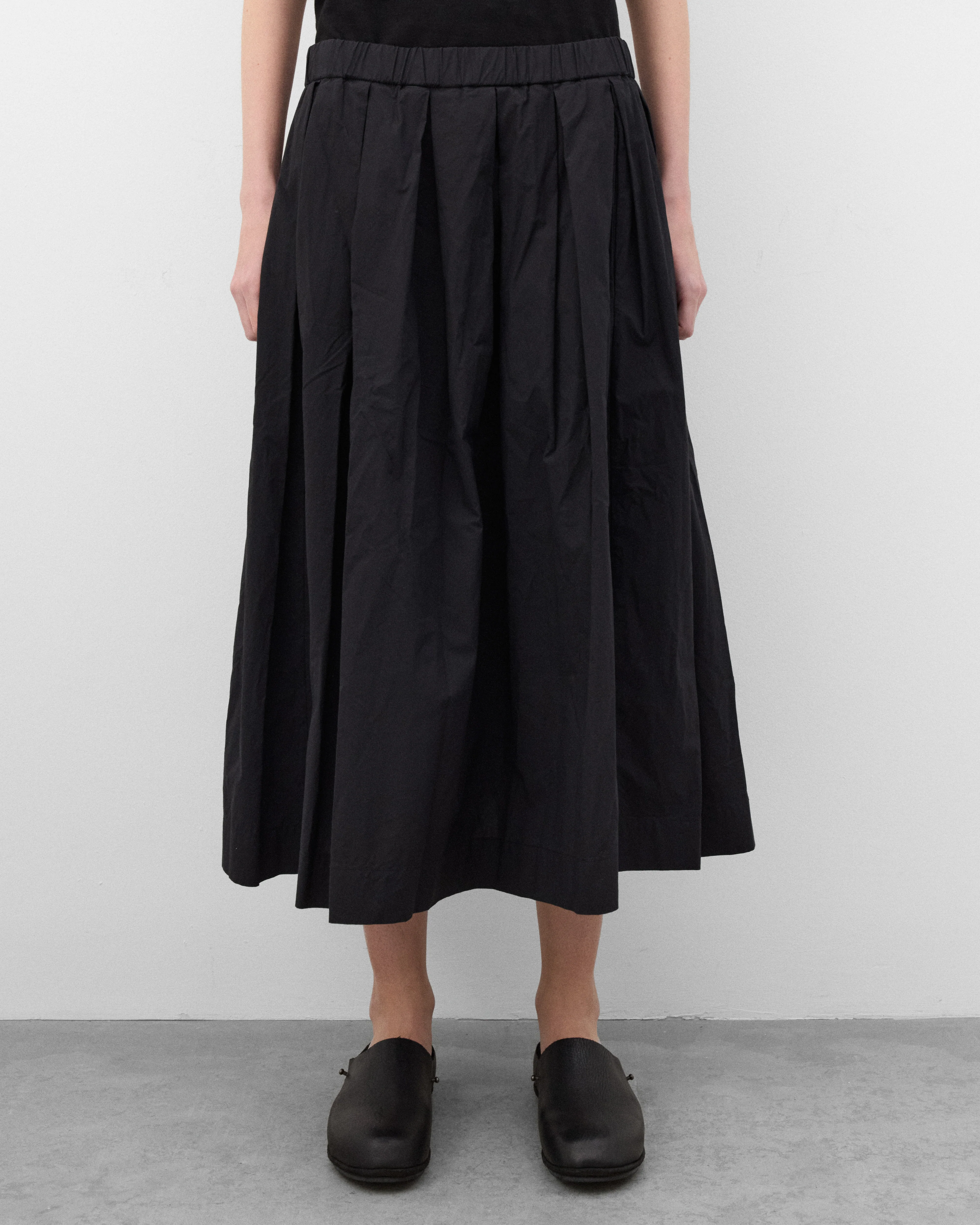Casey Casey - Women's Simple Rideaux Skirt - (Black) - Image 3