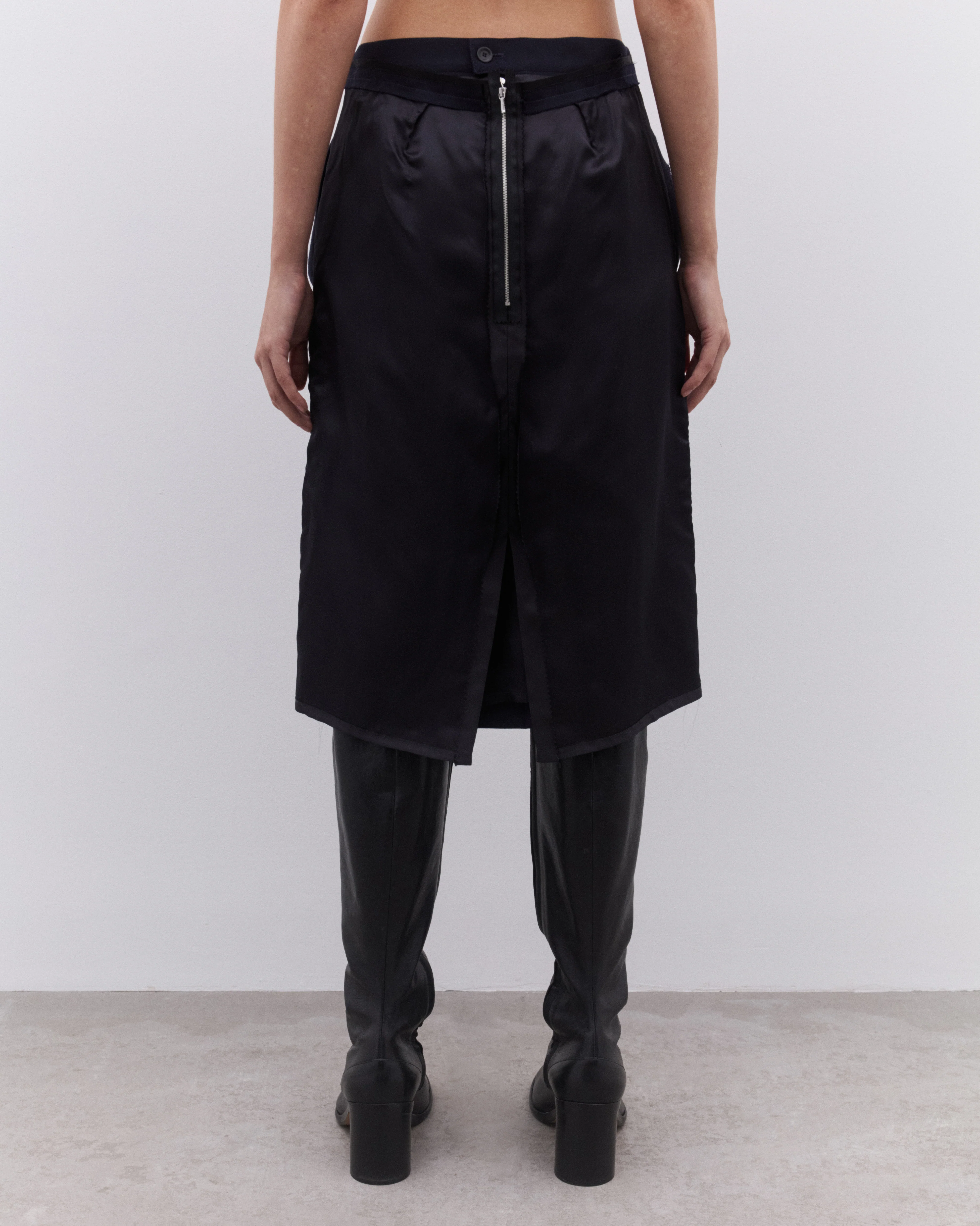 Maison Margiela - Women’s Skirt With Raw Hem - (Blue/Black) - Image 5