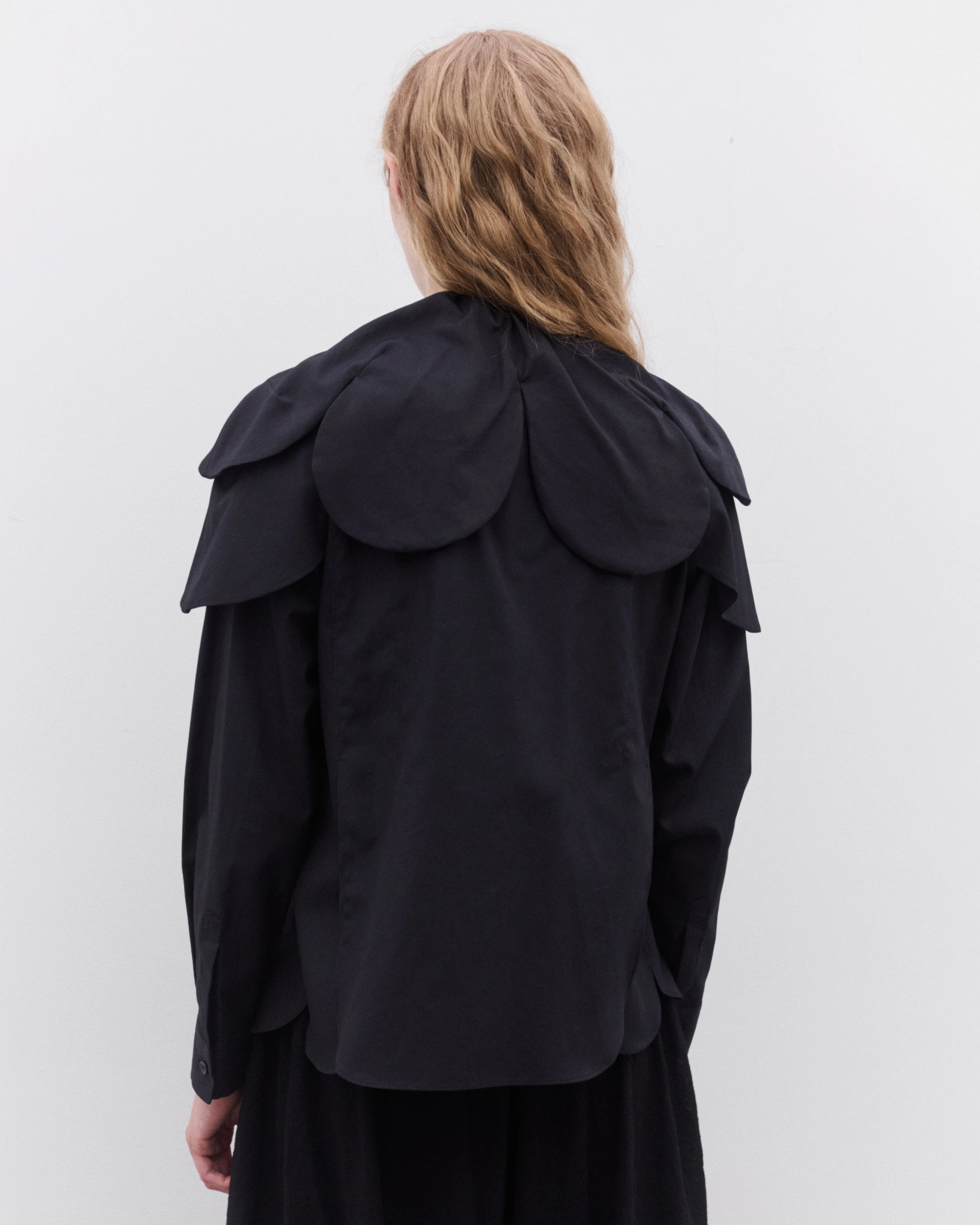 Noir Kei Ninomiya - Women's Petal Collar Shirt - (Black) - Image 5