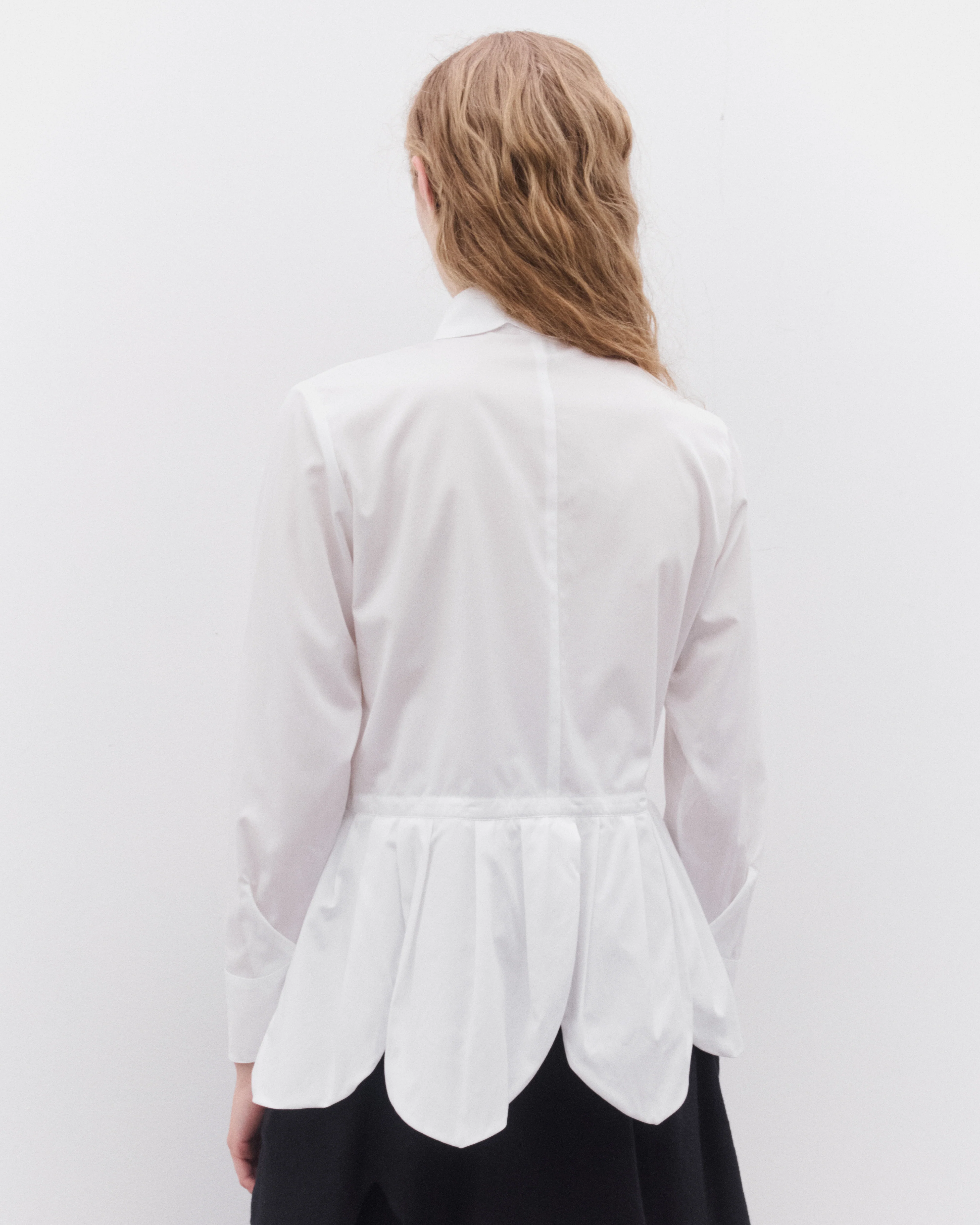 Noir Kei Ninomiya - Women’s Petal Peplum Hem Shirt - (White) - Image 5