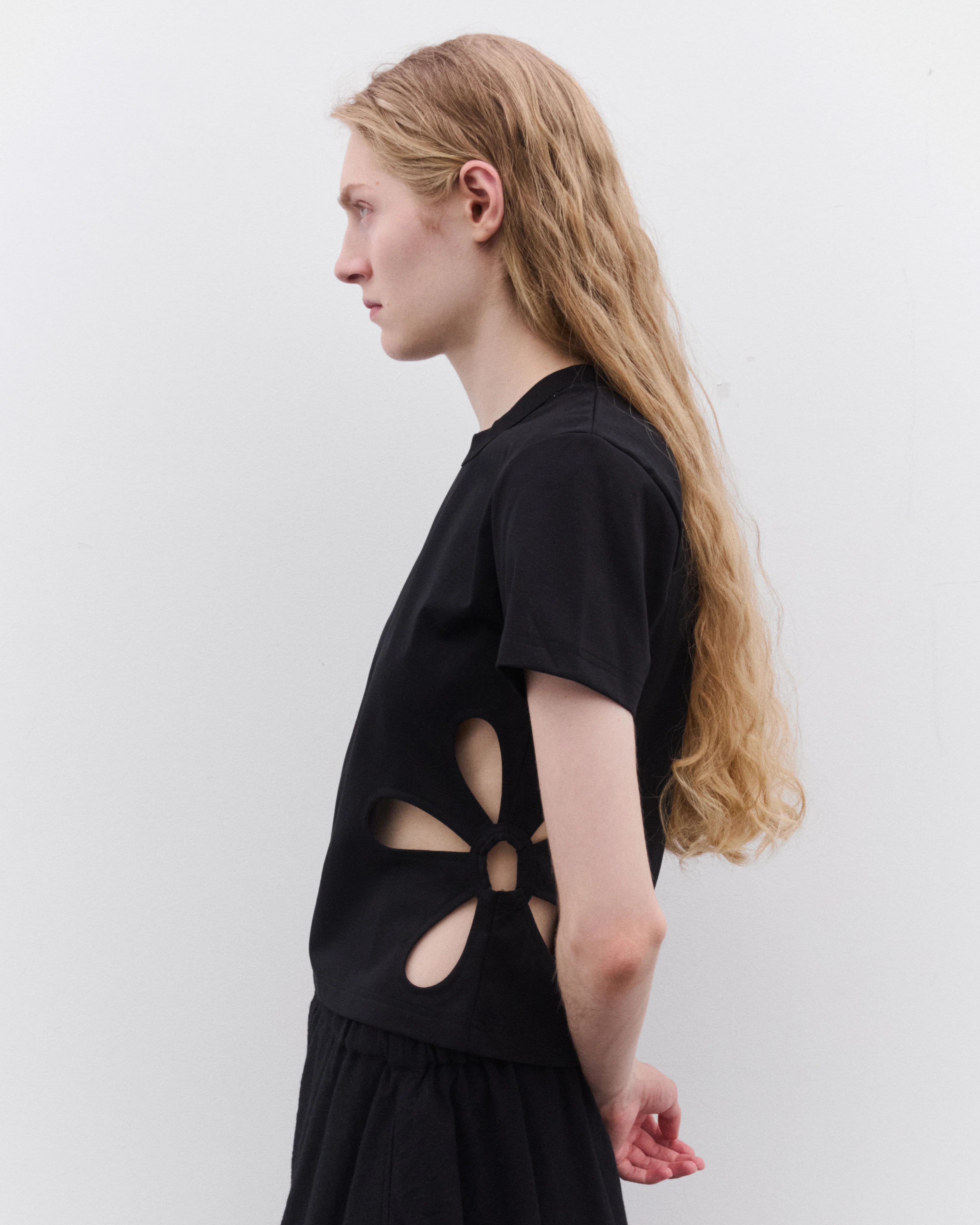 Noir Kei Ninomiya - Women’s Flower Cut Out T-Shirt - (Black) - Image 4