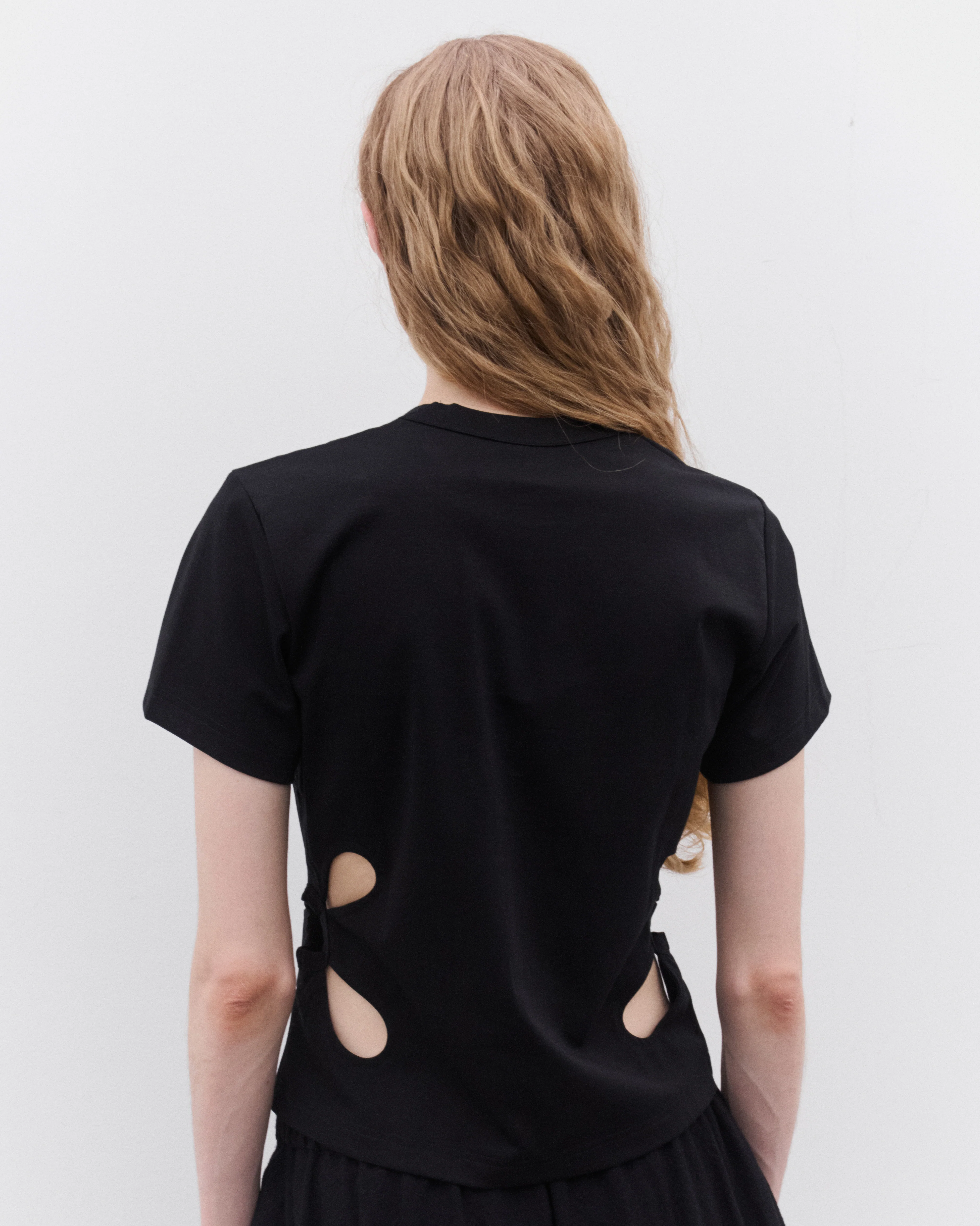 Noir Kei Ninomiya - Women’s Flower Cut Out T-Shirt - (Black) - Image 5