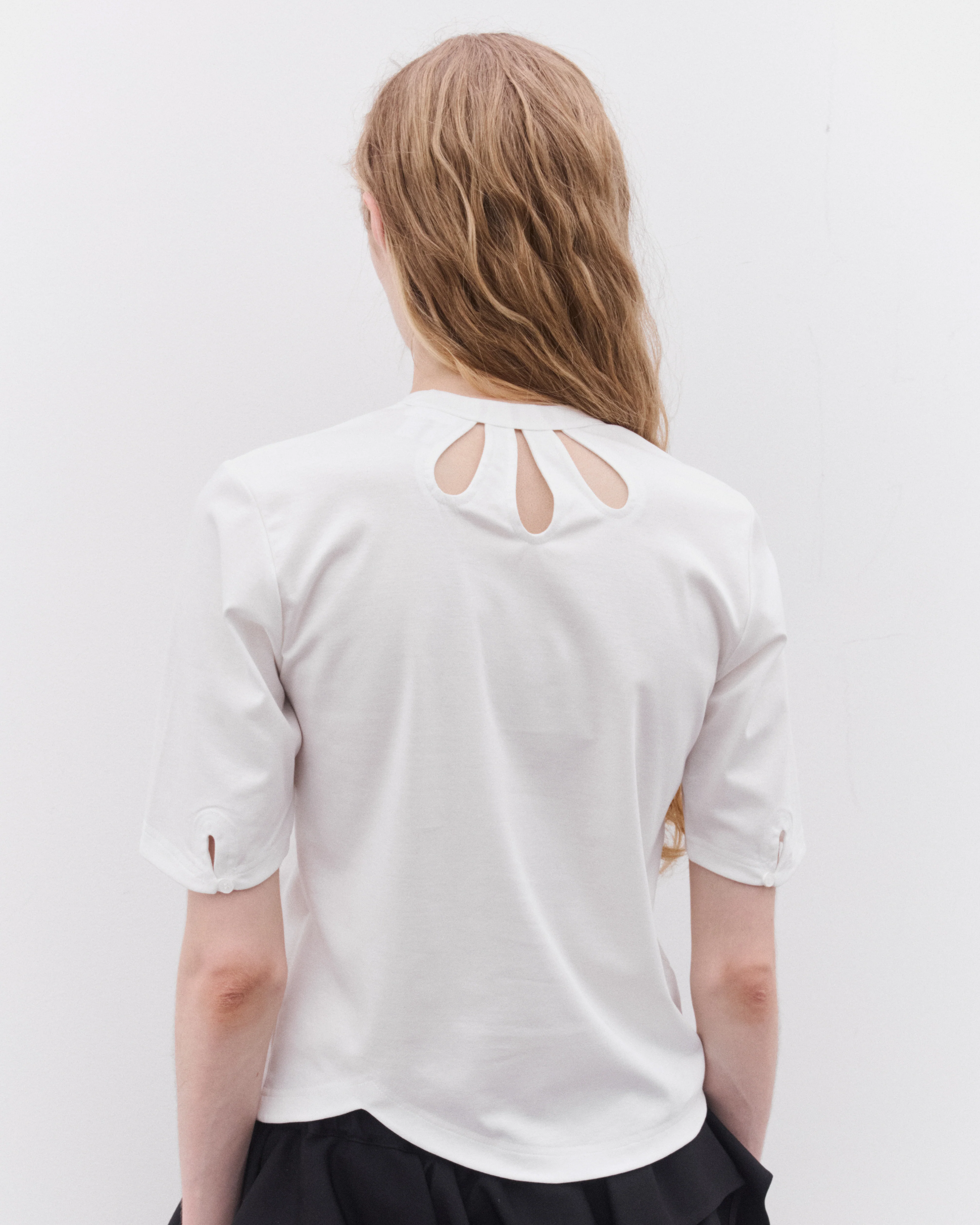 Noir Kei Ninomiya - Women’s Flower Cut Out T-Shirt - (White) - Image 5