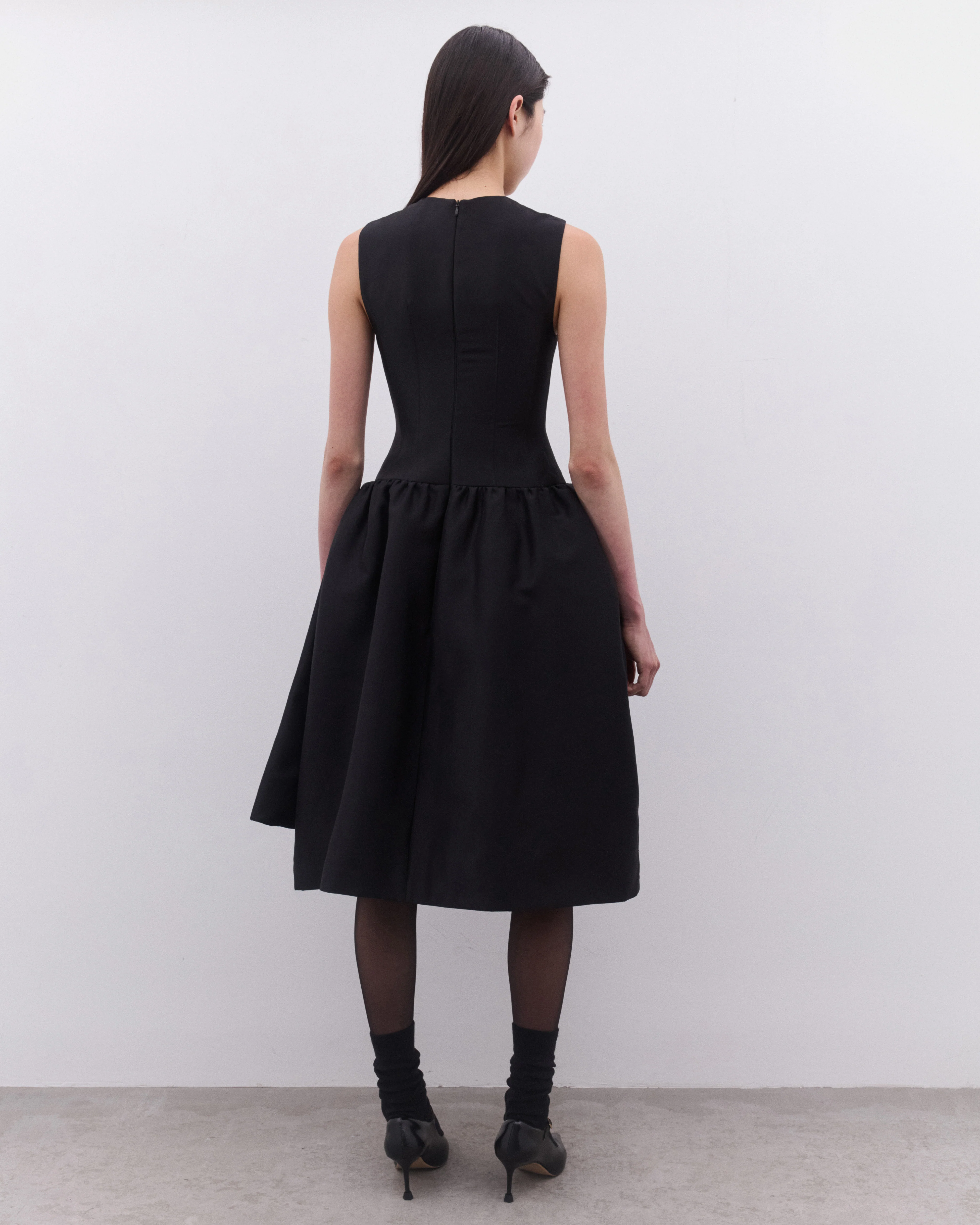SHUSHU/TONG - Women’s Smocked Panel Evening Dress - (Black) - Image 4