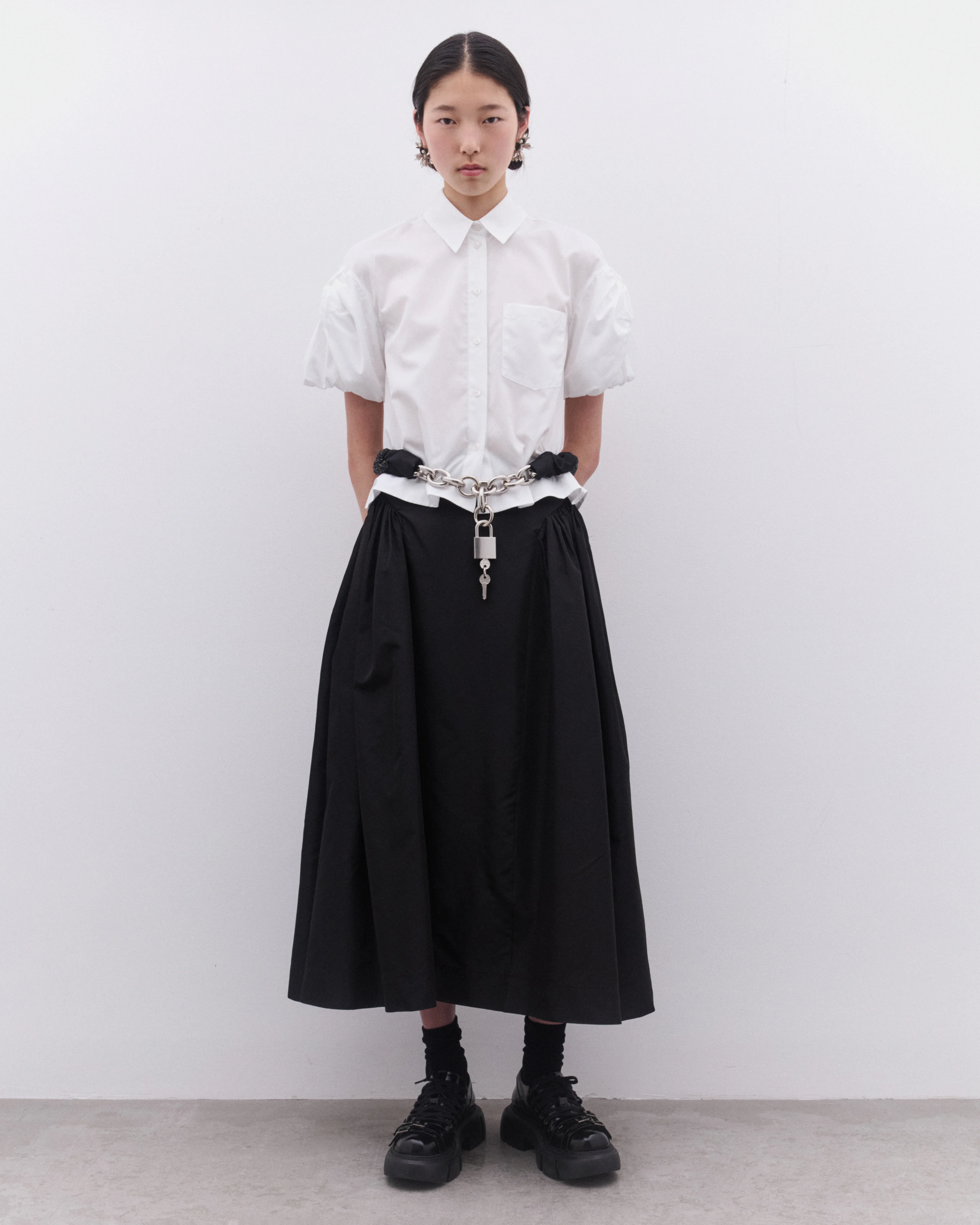 Simone Rocha - Women’s Cropped Puff Bow Sleeve Shirt - (White) - Image 6
