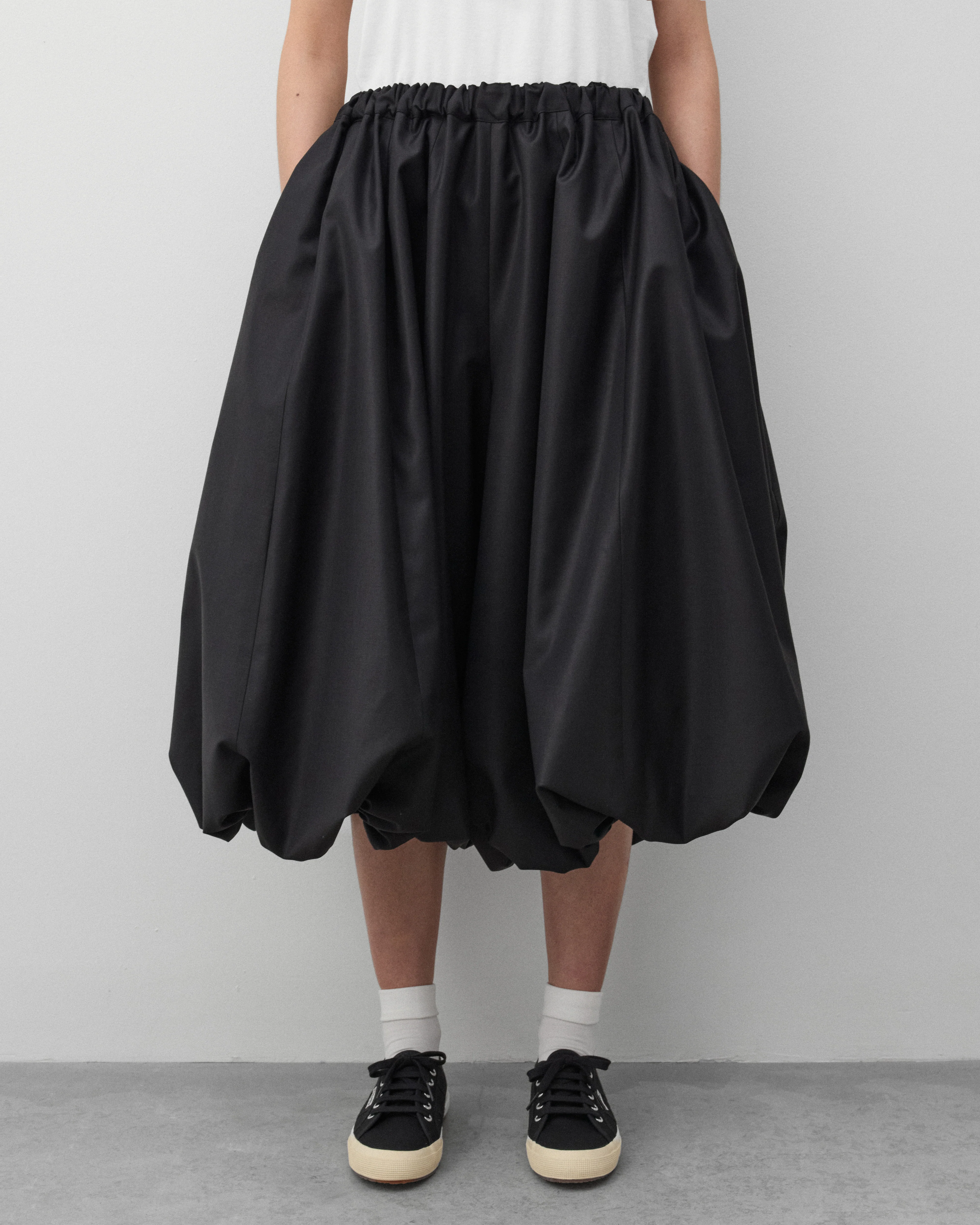 Tao - Women's Cropped Fit Trousers - (Black) - Image 3