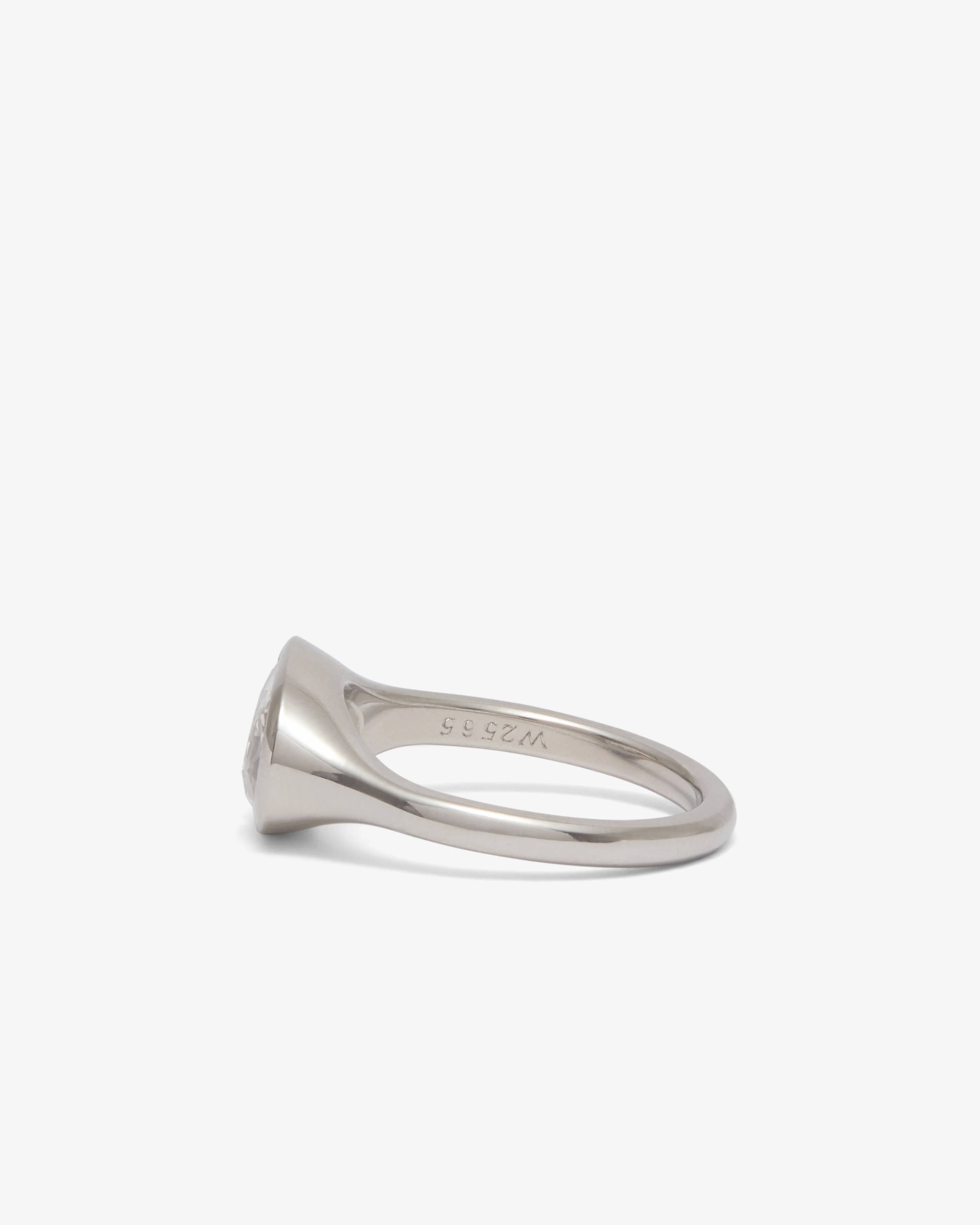William Welstead - Asymmetric Cushion Cut Diamond Ring - (Platinum) - Image 2